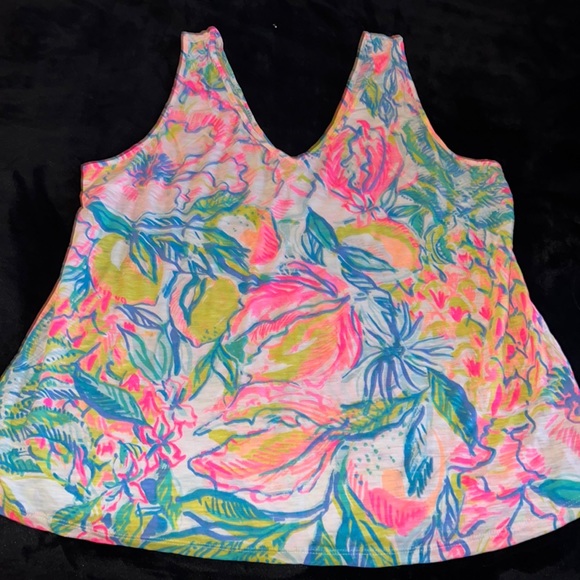Lilly Pulitzer Tops - Lilly Pulitzer tank top